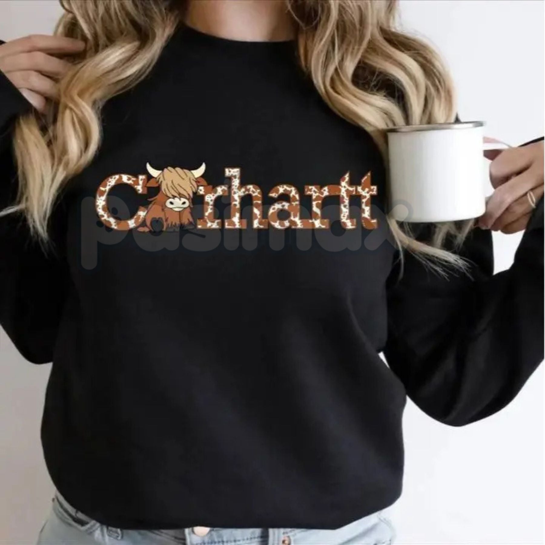 Minimalist Highland Cow Sweatshirt | Clean Silhouette Coo Jumper | Modern Farm Animal Graphic Tee | Simple Nature Lover Gift