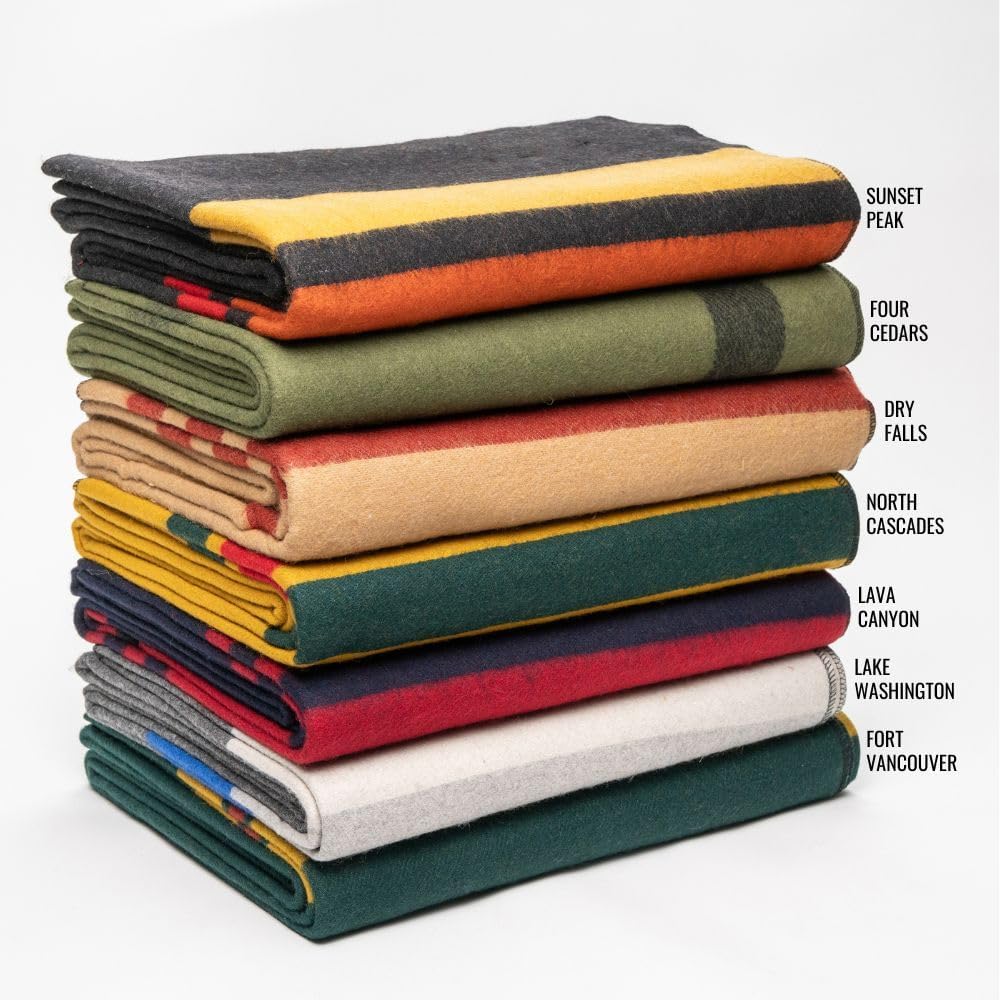 Arcturus Cour Cedars Wool Blanket and Carry Straps Bundle