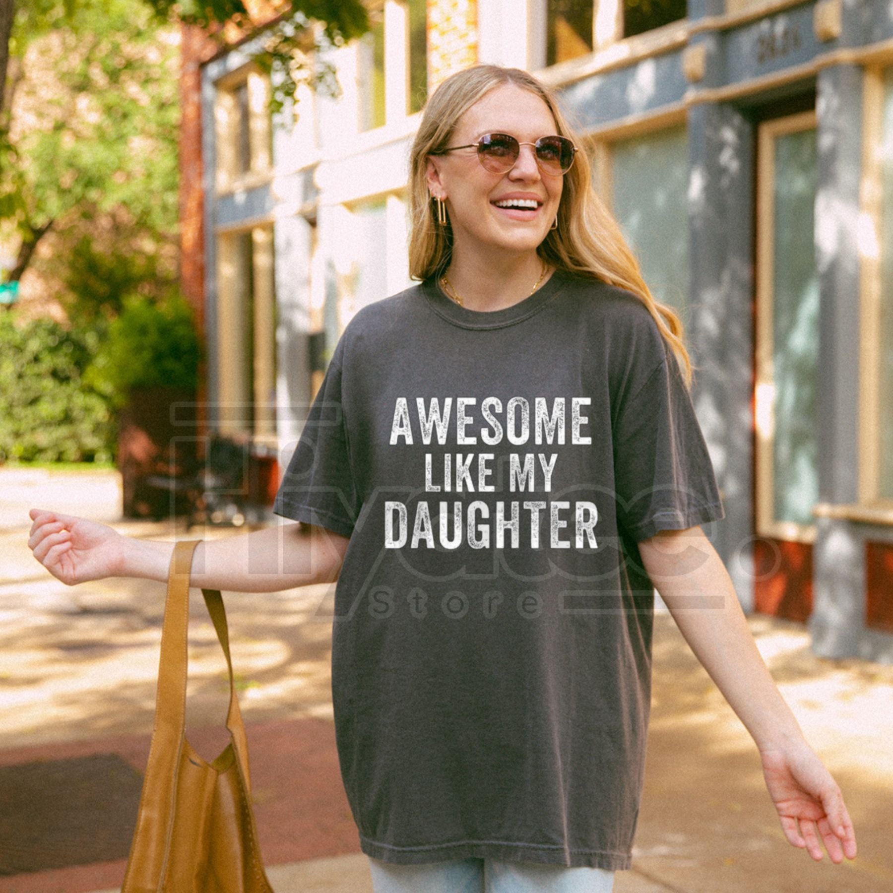 "Awesome Like My Daughter" T-Shirt – Funny Father’s Day Proud Dad Humor Cotton Tee