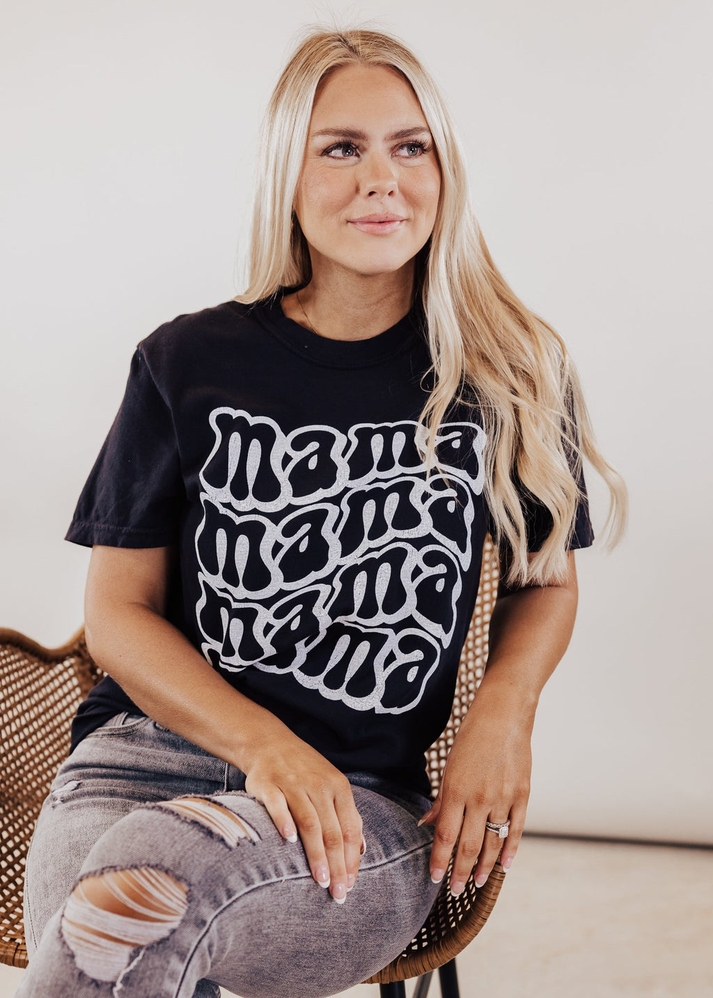 Curvy MAMA Tee *Black (S-3X)