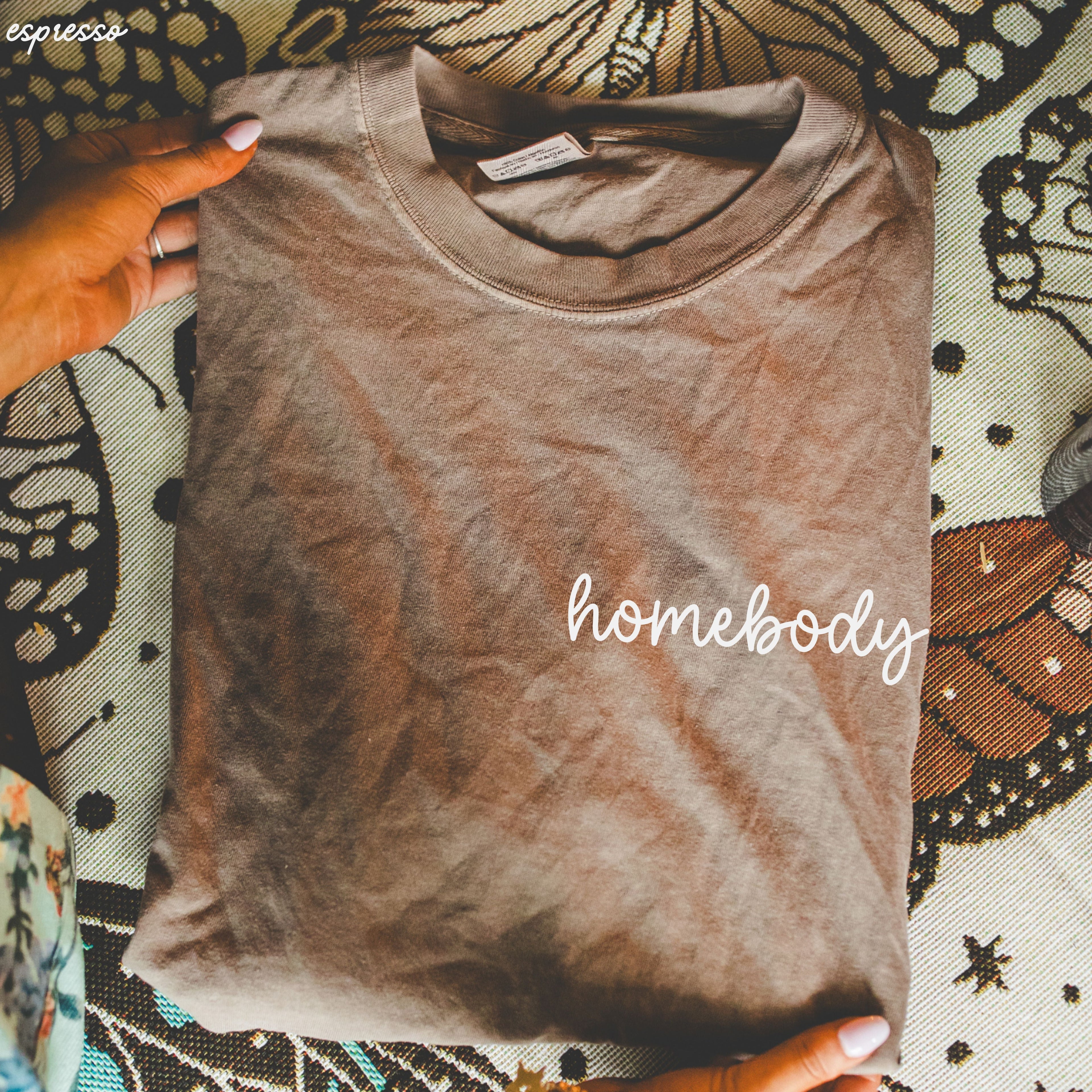 Homebody Cursive Tee *10 Colors (S-3X)