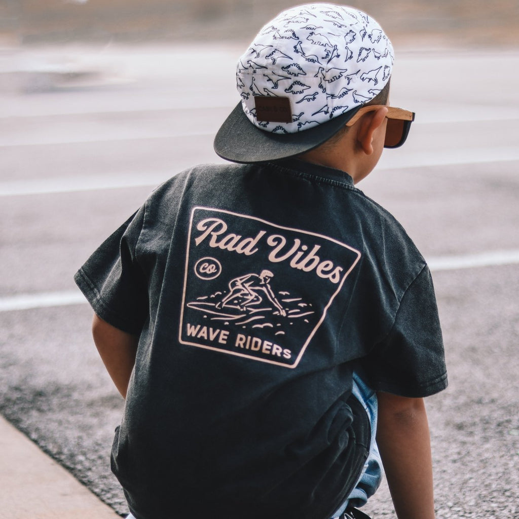 THE MAVERICKS TEE - FADED BLACK